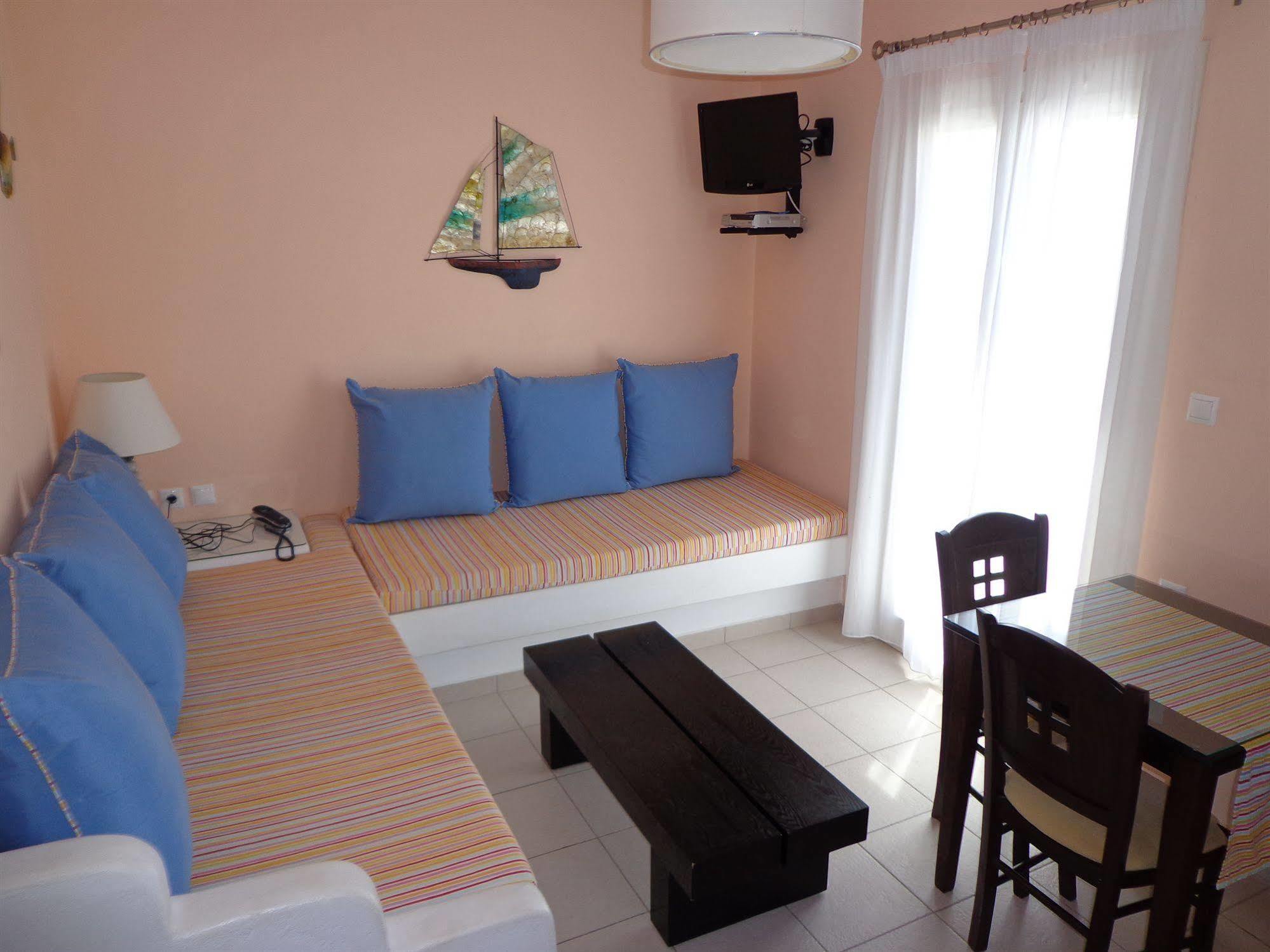 Blue Harmony Apartment Plaka (Naxos)